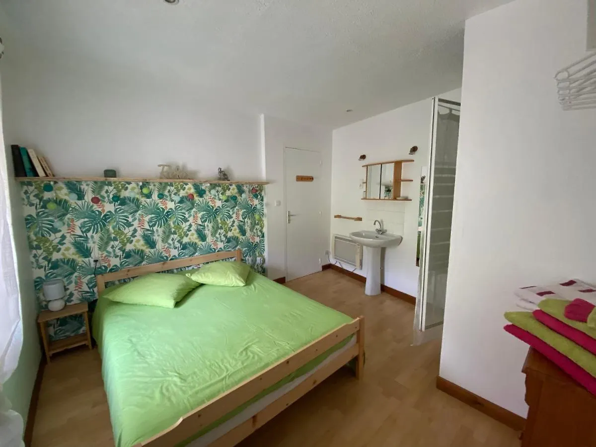 Domaine De La Tuilliere Villa Saint-Barthelemy-le-Plain 0*,